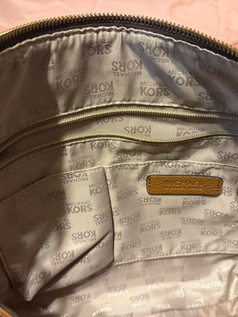 Michael Kors Anita Convertible Shoulder Bag. - Picture 10 of 15